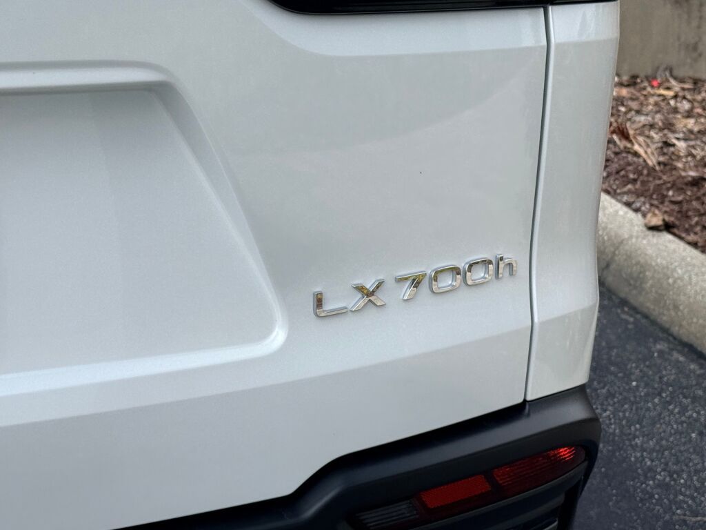 Thumbnail: 2025 Lexus LX - 11