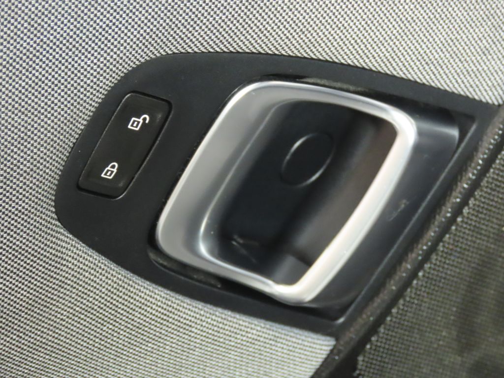 Thumbnail: 2019 BMW i3 - 29