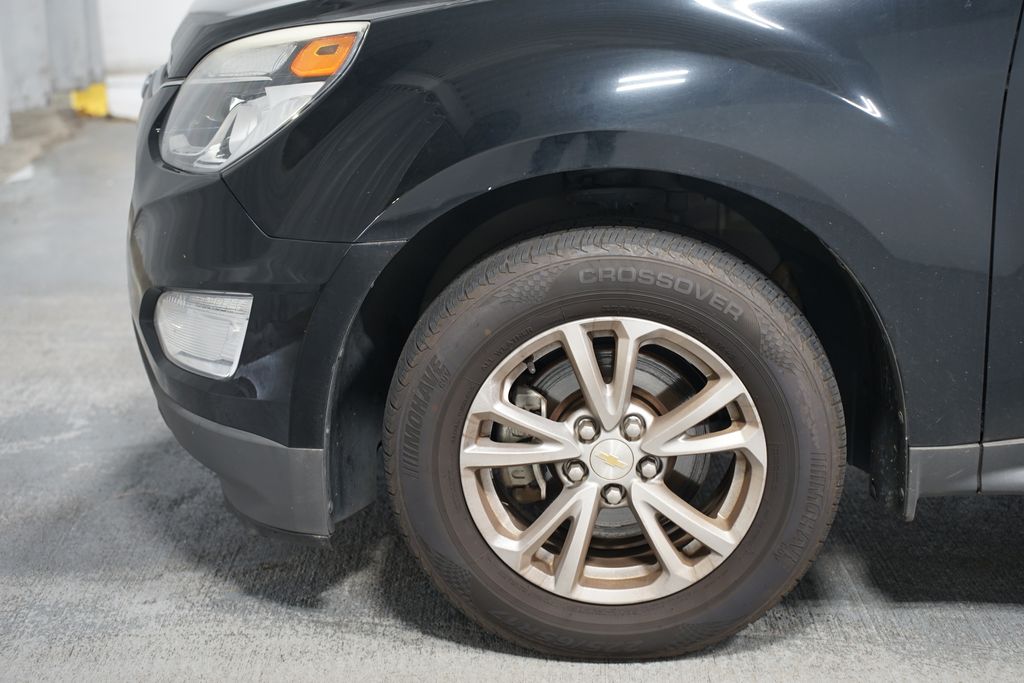 Thumbnail: 2017 Chevrolet Equinox - 5