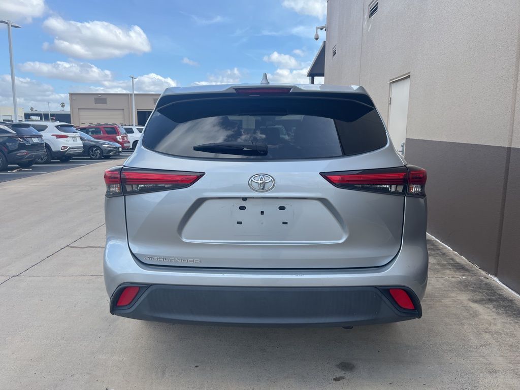 Thumbnail: 2020 Toyota Highlander - 3