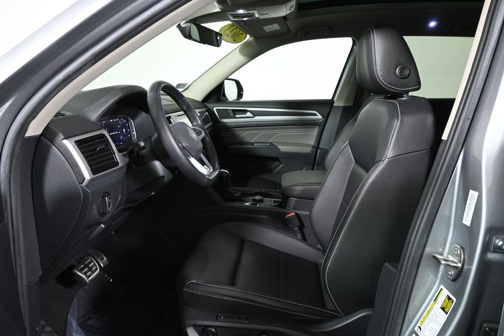 Thumbnail: 2023 Volkswagen Atlas - 3