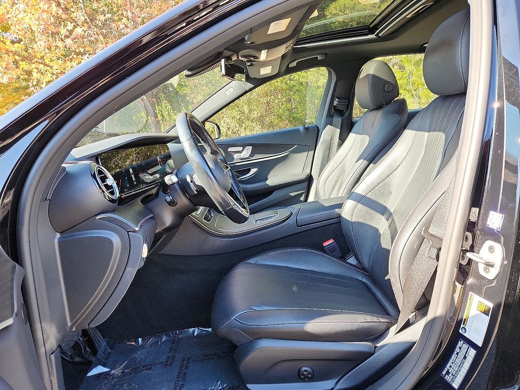 Thumbnail: 2023 Mercedes-Benz E-Class - 14