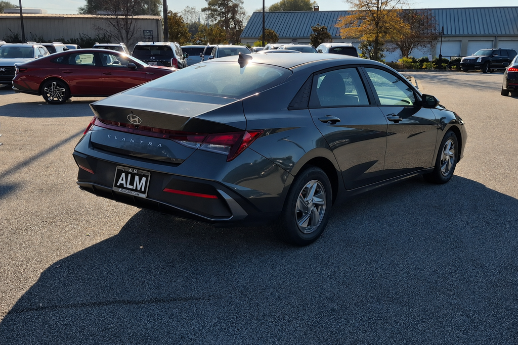 New 2026 Gray HYUNDAI SEL Sport Plus image 5