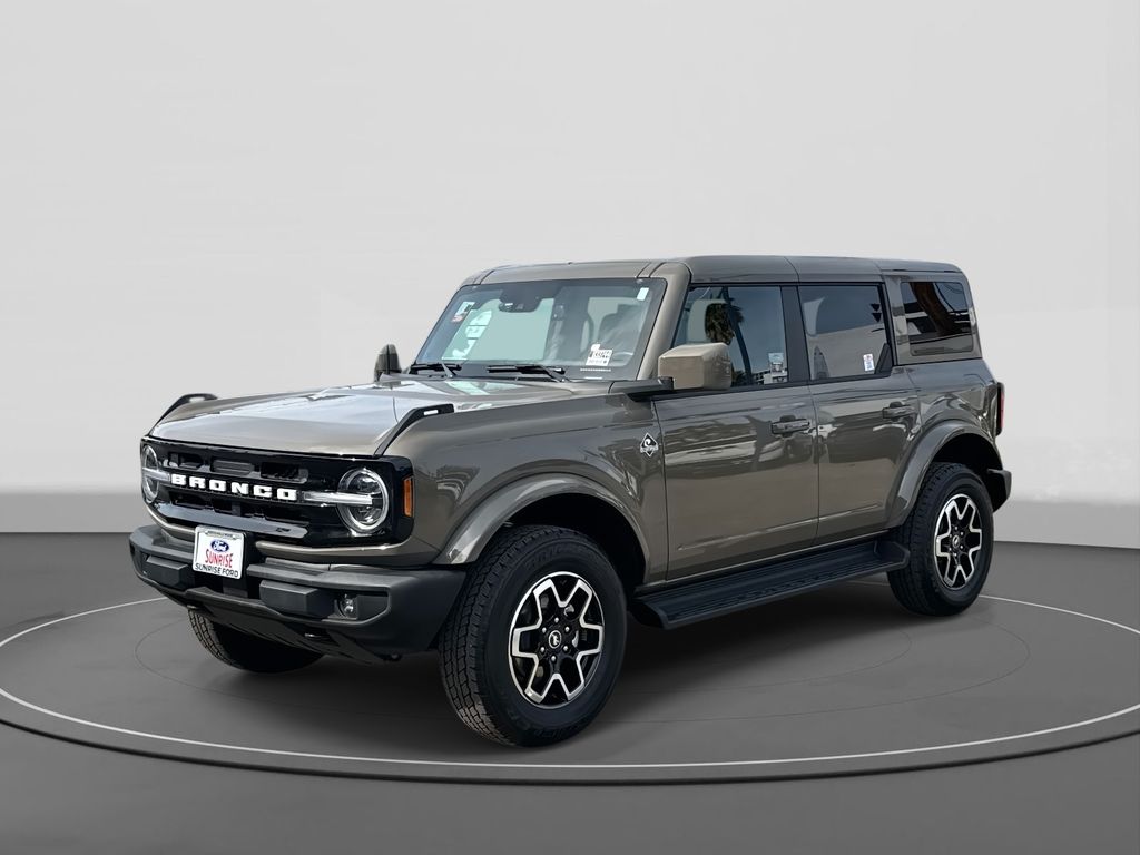 2025 Ford Bronco Outer Banks 4-Door 4WD