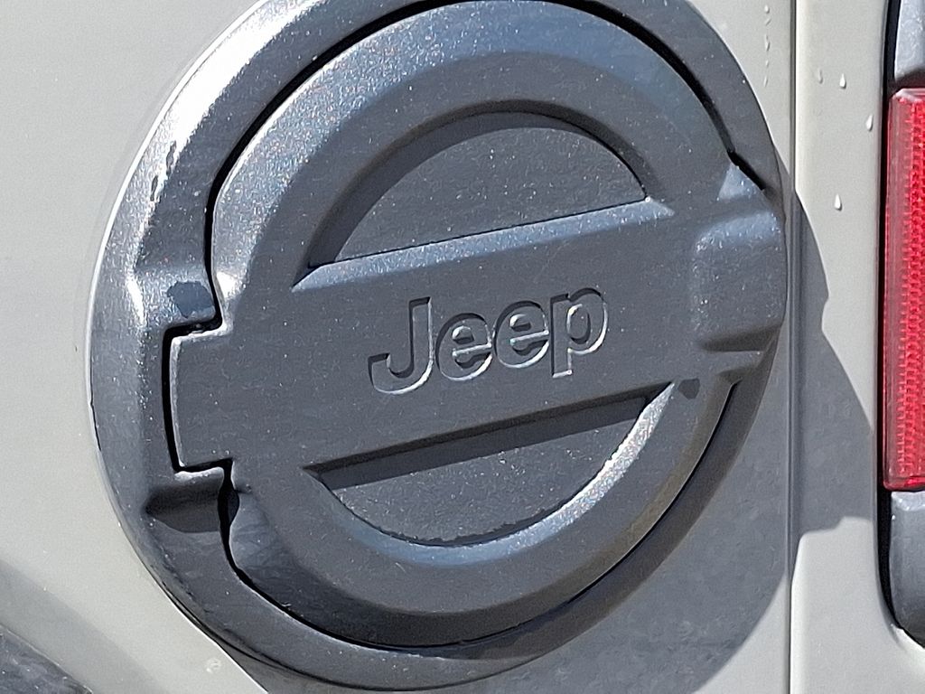 2023 Jeep Wrangler Sport S 30