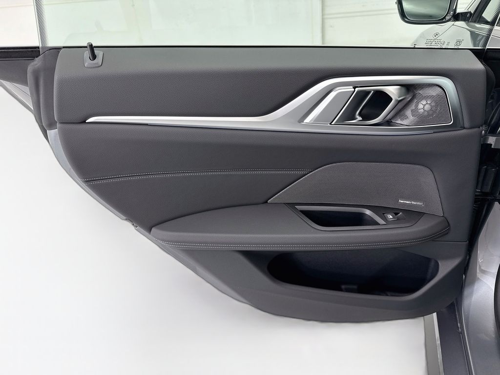 Thumbnail: 2026 BMW i4 - 25