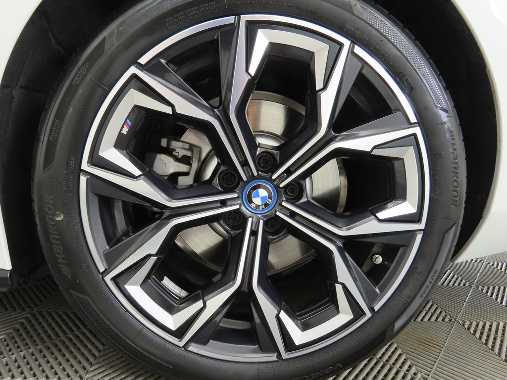 2022 BMW i4 eDrive40 31