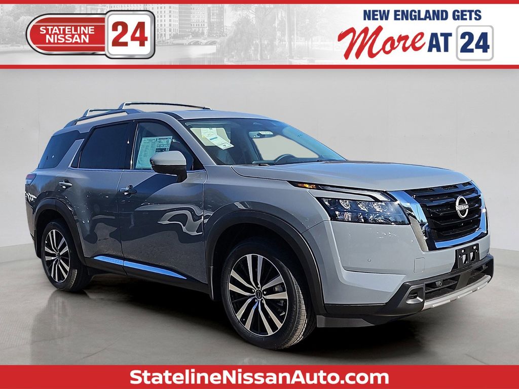 2025 Nissan Pathfinder Platinum 4WD