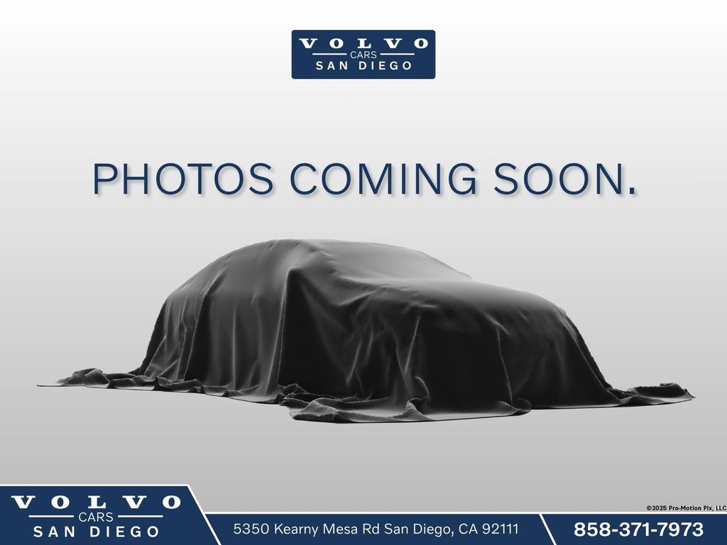 Silver Dawn Metallic 2023 Volvo XC40 B5 Ultimate Bright Theme AWD SUV / Crossover All-Wheel Drive Automatic