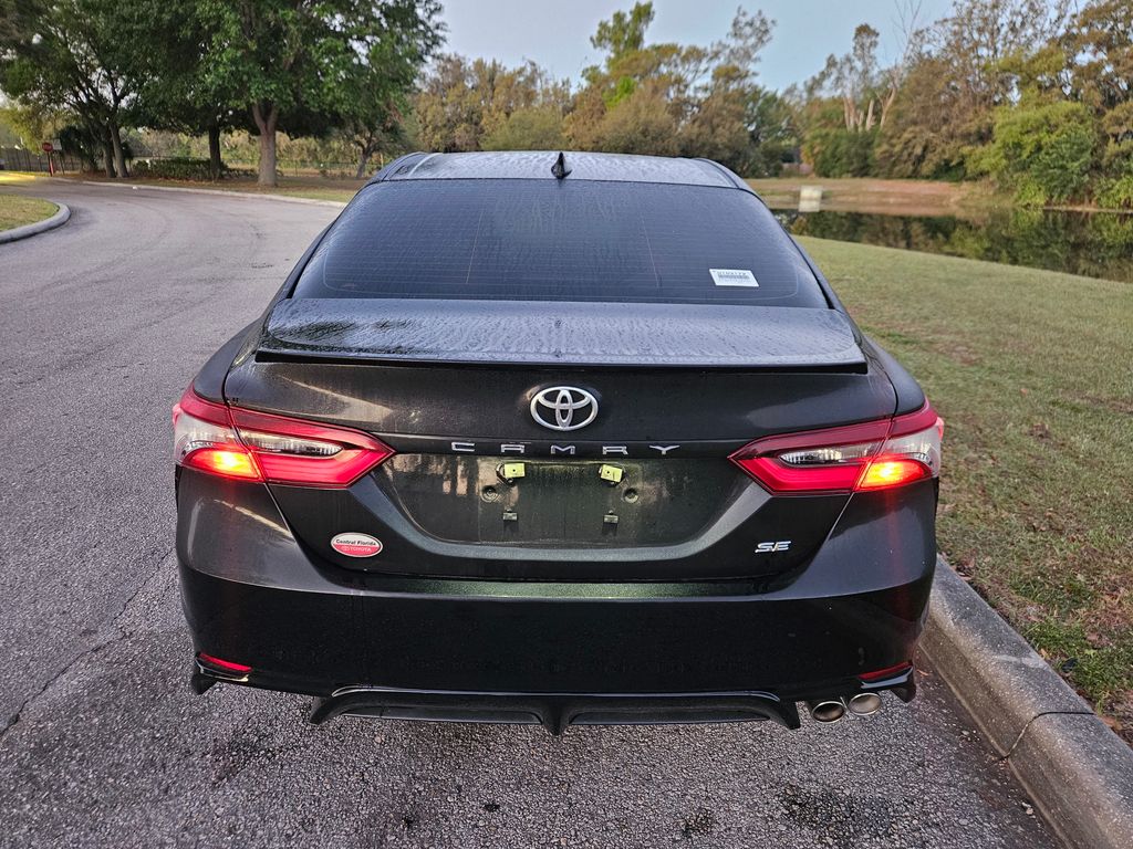 2023 Toyota Camry SE 4