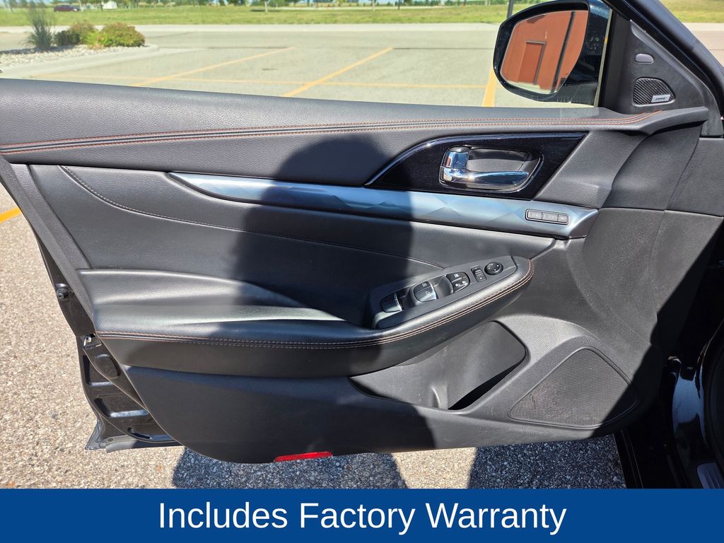 2023 Nissan Maxima SR