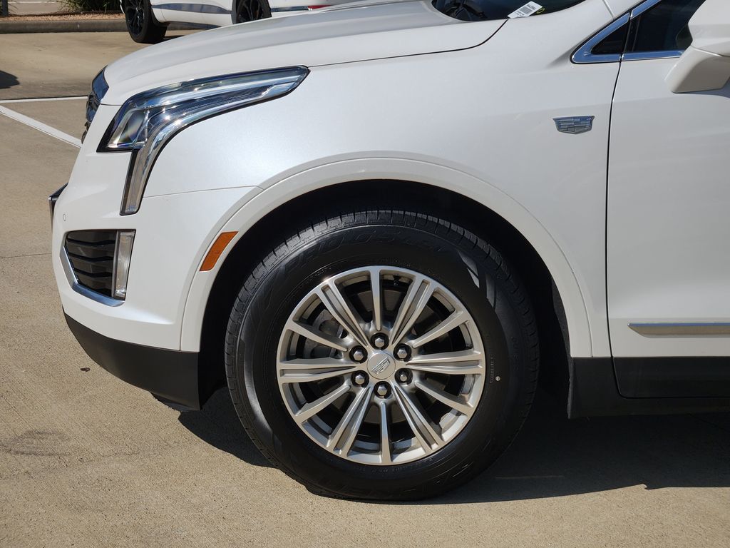 2018 Cadillac XT5 Luxury White at Bayshore Chrysler Jeep Dodge Ram