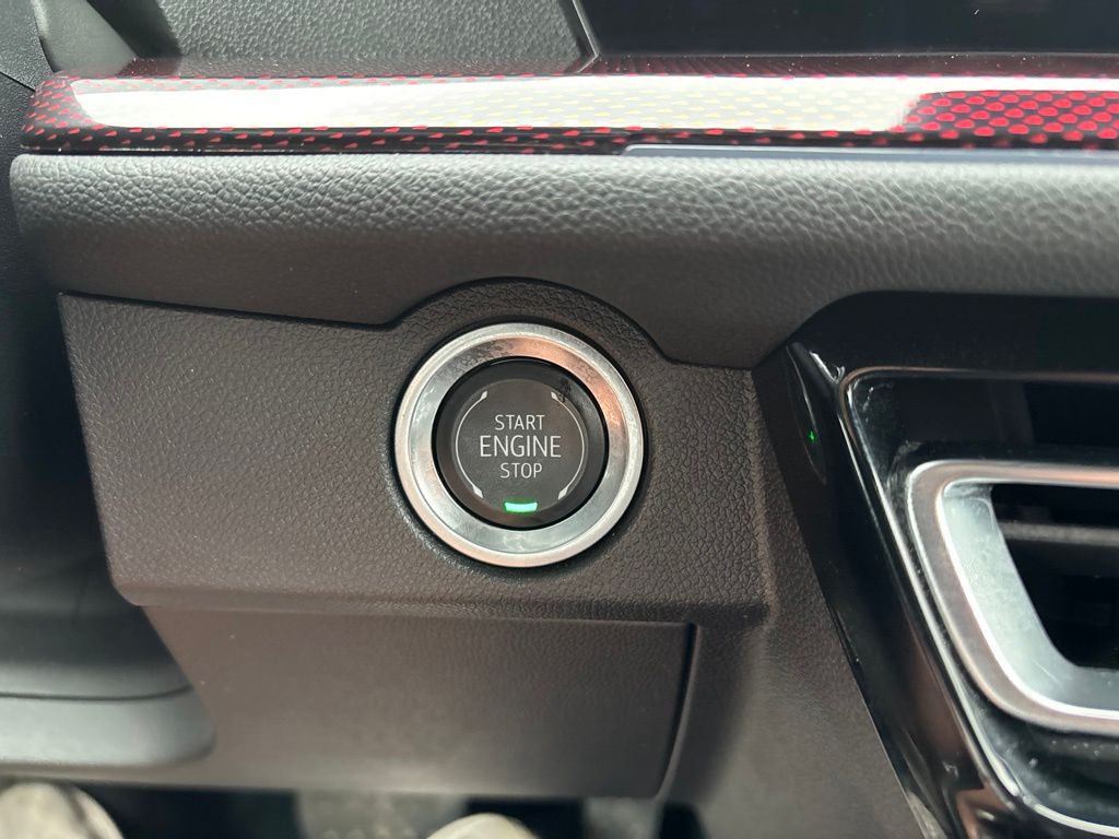 Used 2024 Chevrolet Traverse SUV
