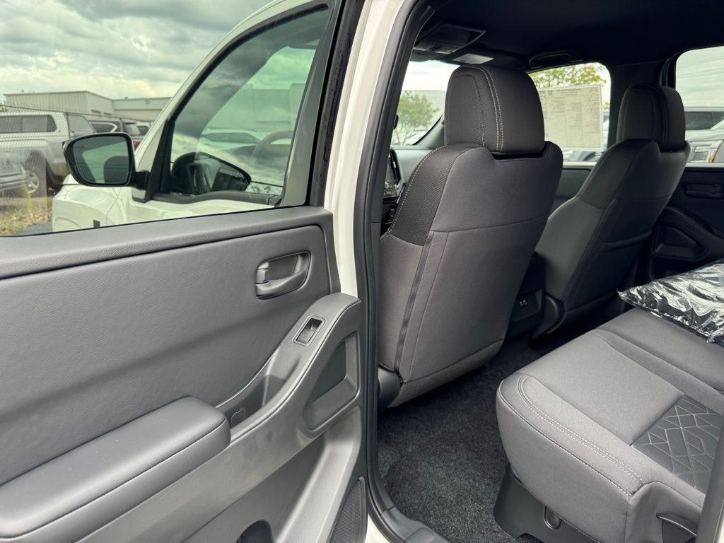 2026 Nissan Frontier SV - Photo 31