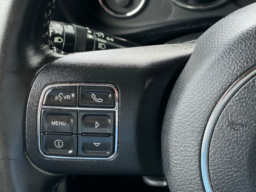 Thumbnail: 2018 Jeep Wrangler - 15