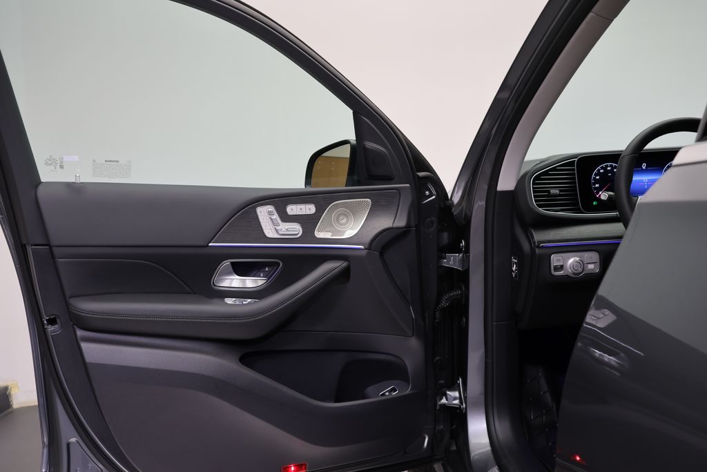 Thumbnail: 2026 Mercedes-Benz GLE - 31