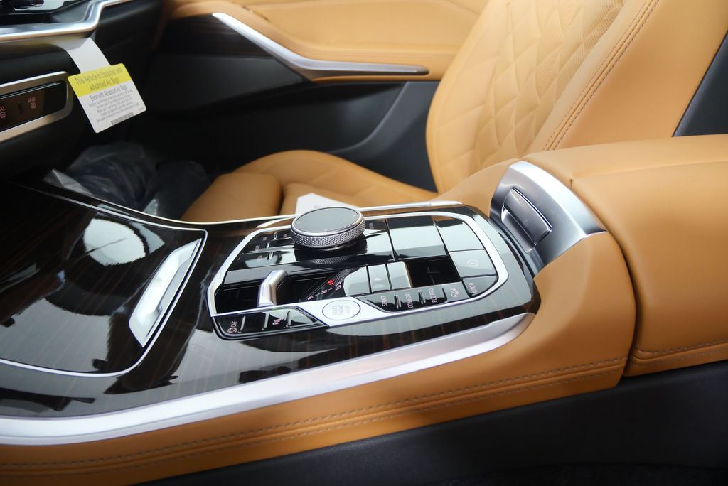 Thumbnail: 2026 BMW X5 - 21