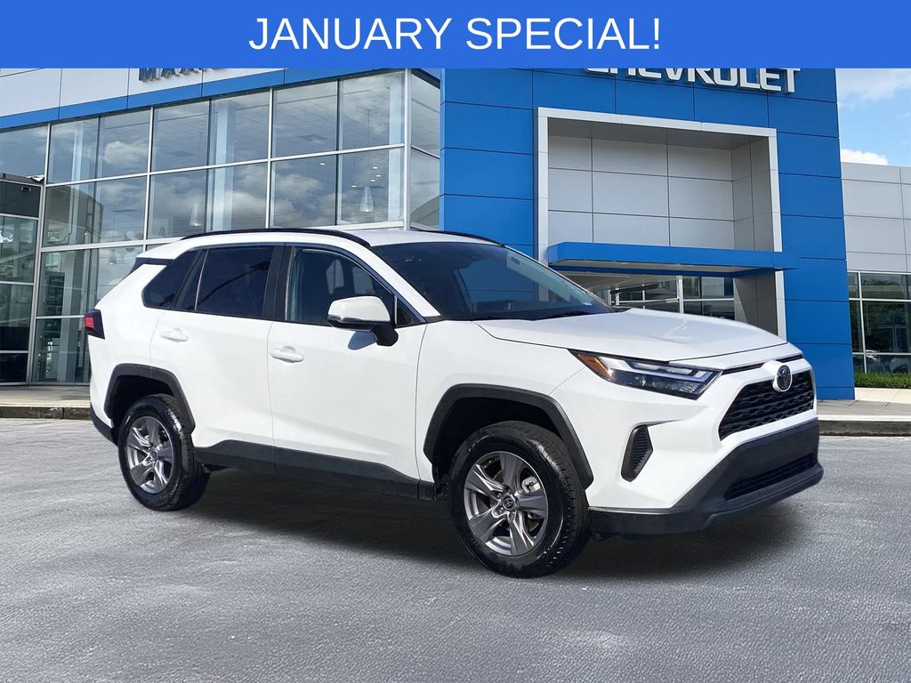 2024 Toyota RAV4 XLE