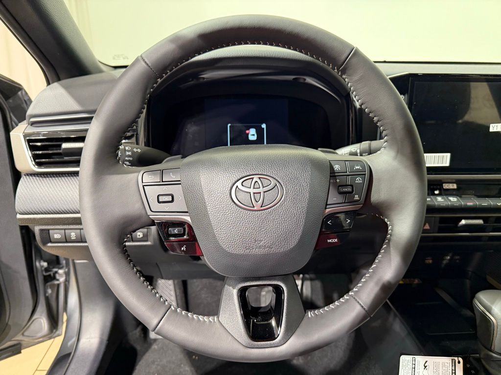 2025 Toyota Camry SE 23