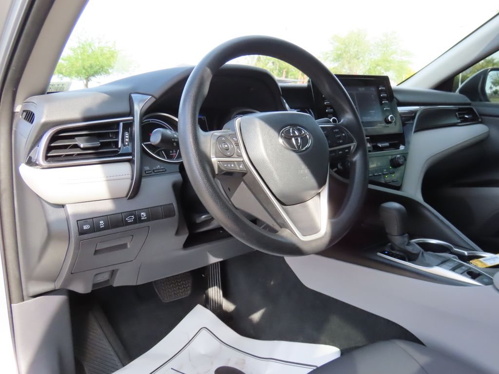 2022 Toyota Camry LE 9