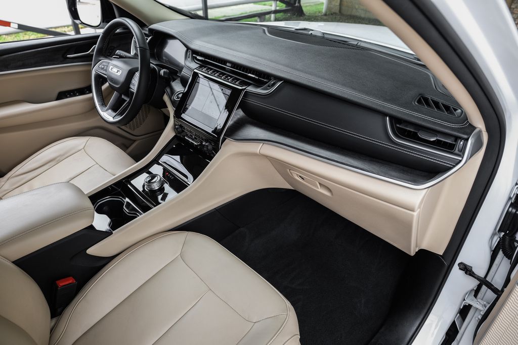 used 2022 Jeep Grand Cherokee L car, priced at $29,343