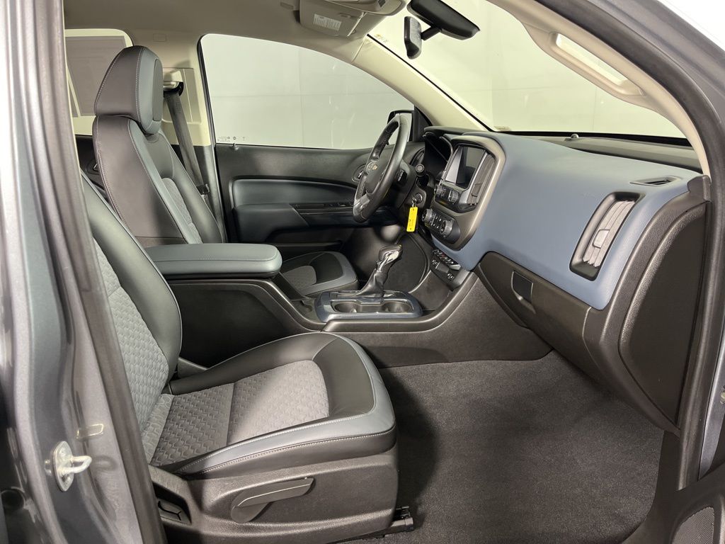 Thumbnail: 2022 Chevrolet Colorado - 6