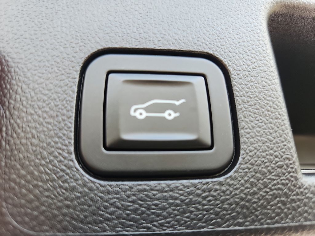used 2026 Chevrolet Equinox car, priced at $33,241