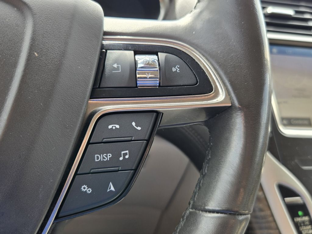 2019 Lincoln Nautilus - $15,475