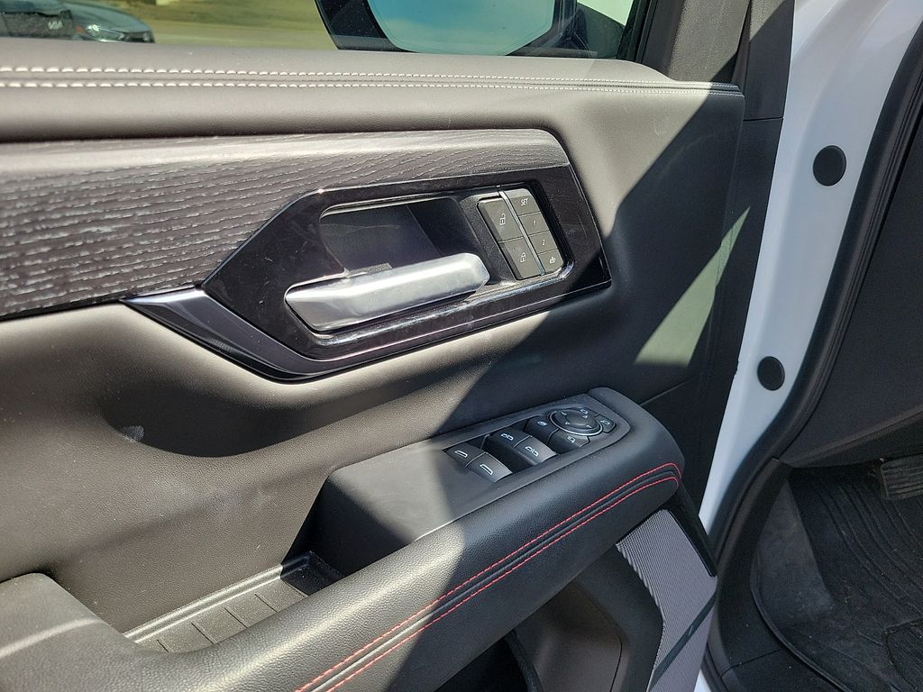 2025 GMC Yukon AT4 Ultimate White at Brown Buick GMC