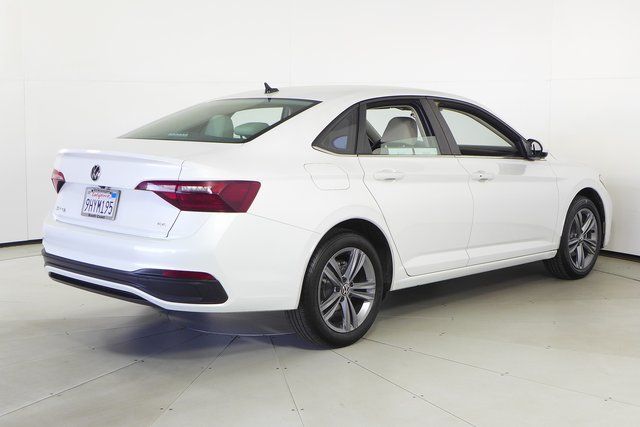 2023 Volkswagen Jetta 1.5T SE 7