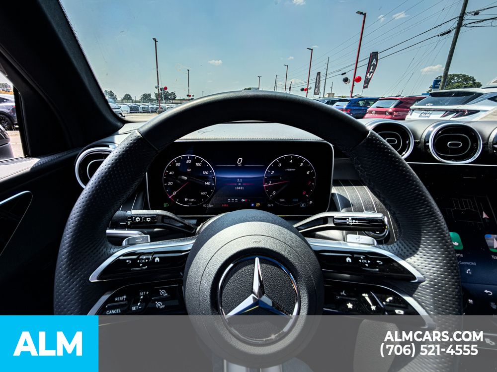 Used 2025 Black Mercedes-Benz GLC 300 image 17