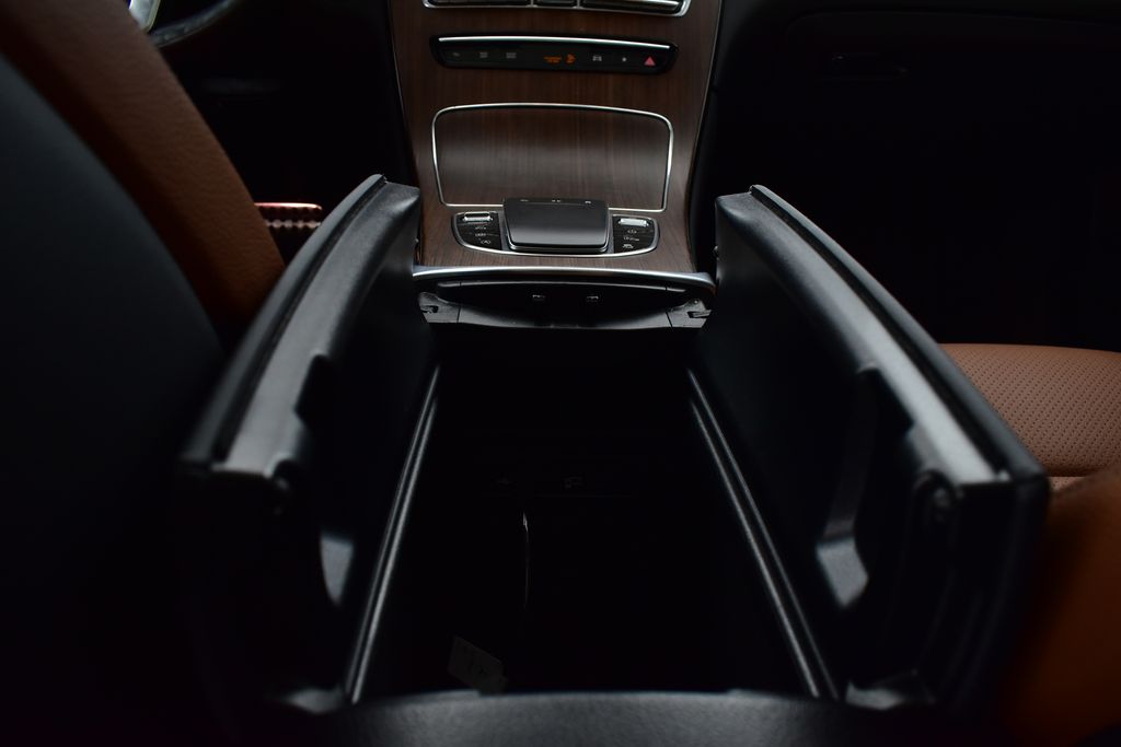 Thumbnail: 2022 Mercedes-Benz GLC - 23