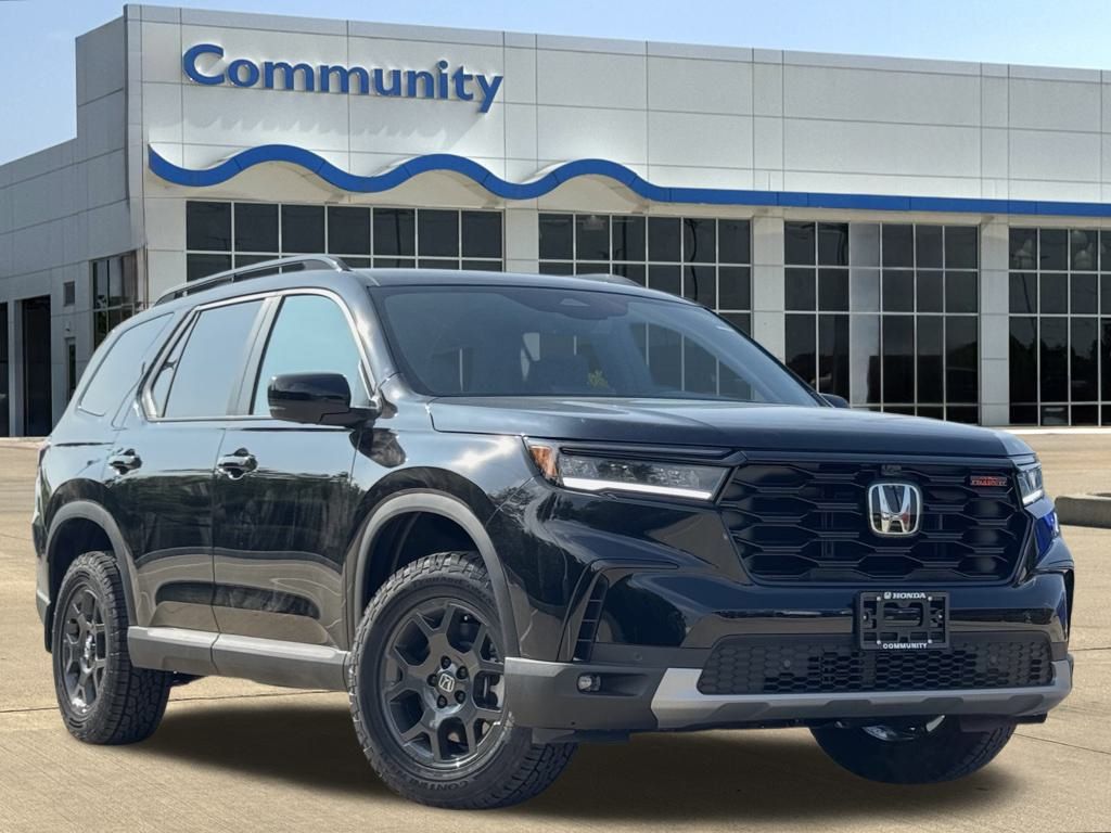2025 Honda Pilot TrailSport Black at Community Honda