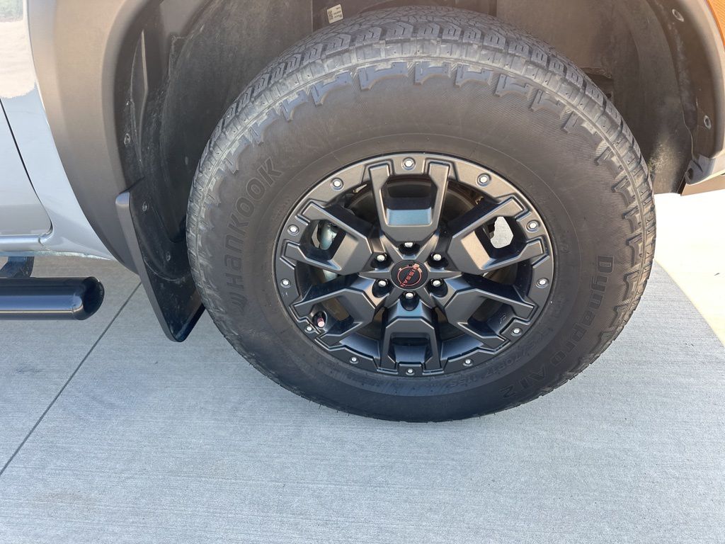 2023 Nissan Frontier PRO-4X 15