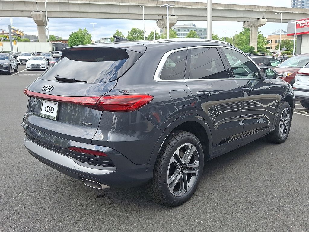 2025 Audi Q5 Premium 3