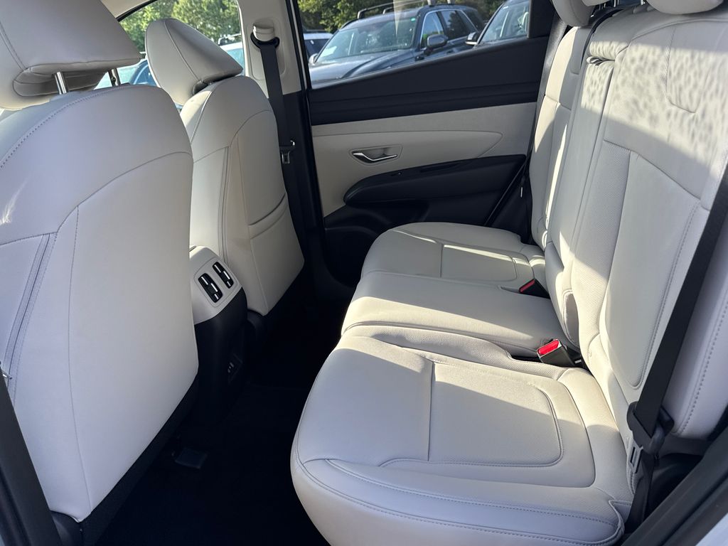 2025 Hyundai Tucson SEL Convenience photo 11