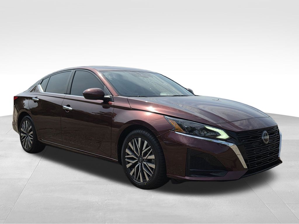 Used 2023 Nissan Altima Sedan