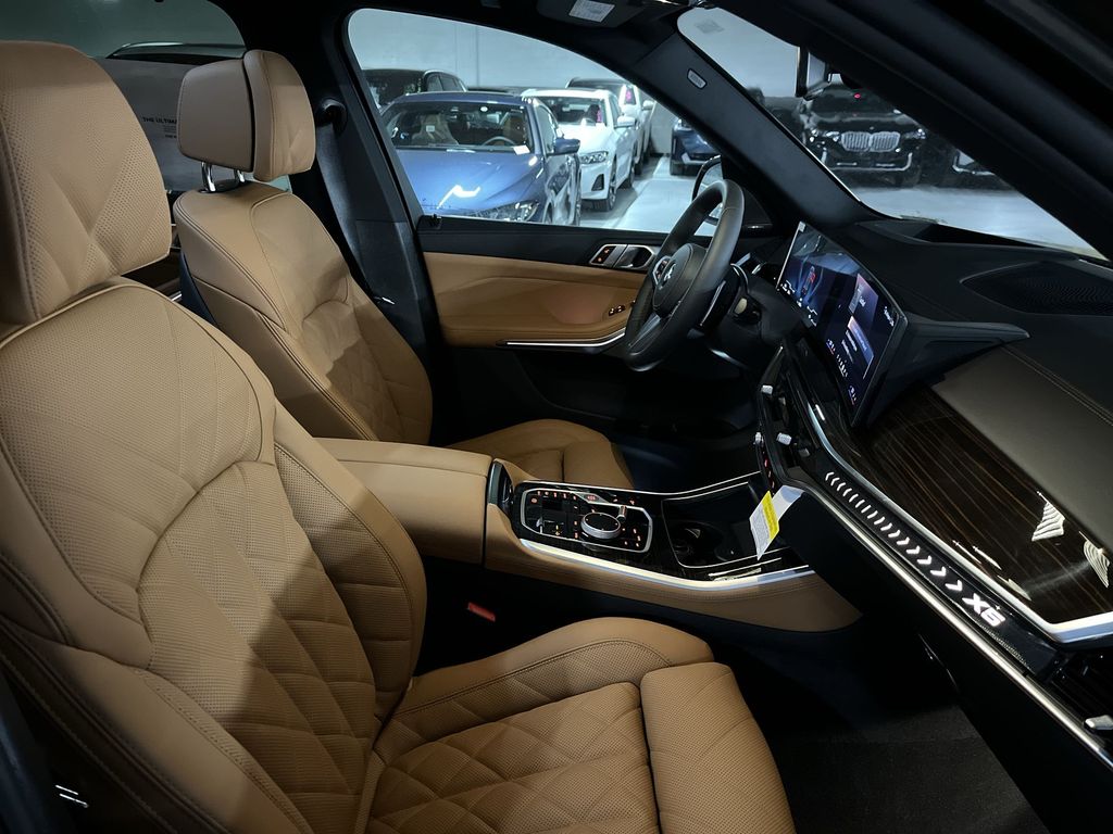 Thumbnail: 2026 BMW X5 - 25