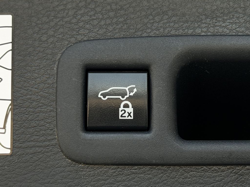 Used 2022 Toyota Sienna Van