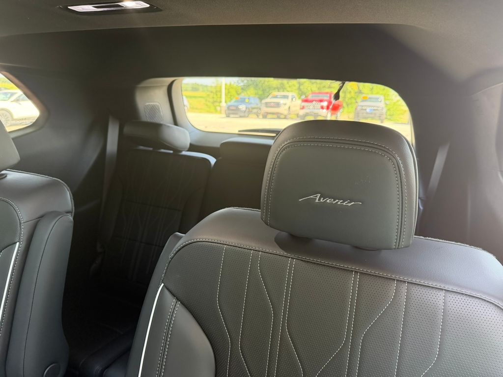 Used 2025 Buick Enclave SUV