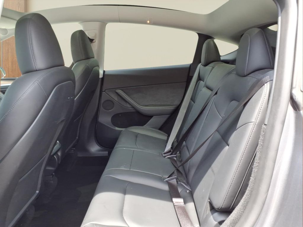 TeslaModel Y21
