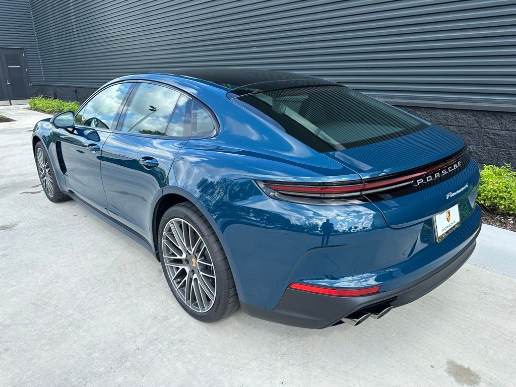 2025 Porsche Panamera  6