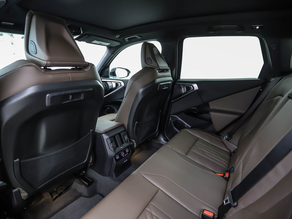 Thumbnail: 2026 BMW X3 - 21