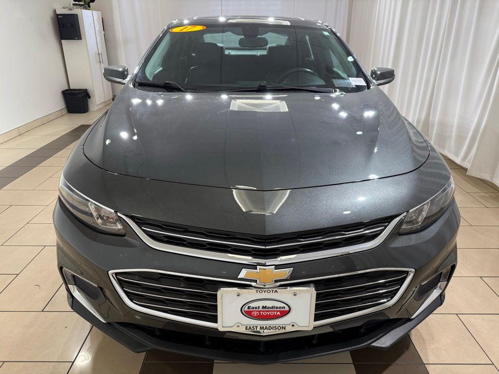 Thumbnail: 2017 Chevrolet Malibu - 12
