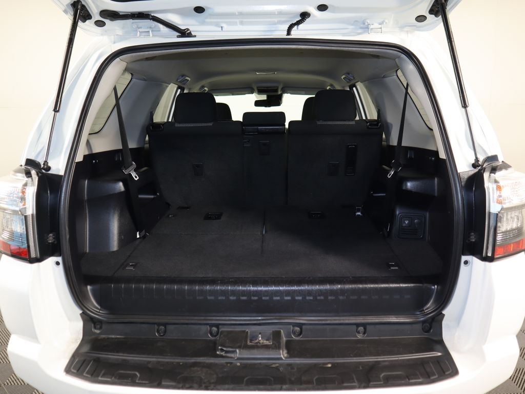 Thumbnail: 2021 Toyota 4Runner - 29