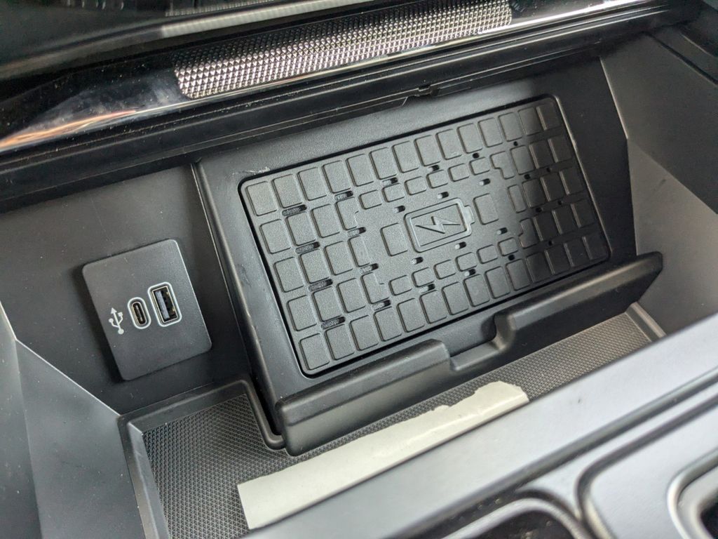 2025 Ford F-150 Lightning Platinum