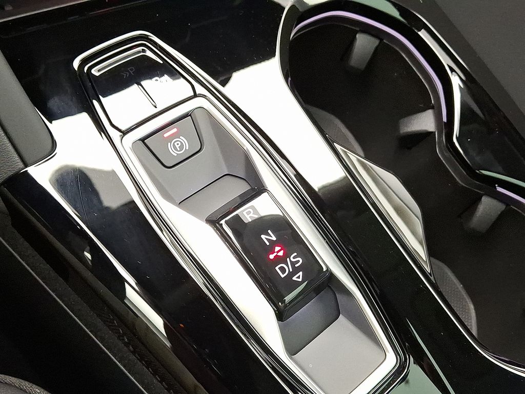 Thumbnail: 2025 Audi Q5 - 9