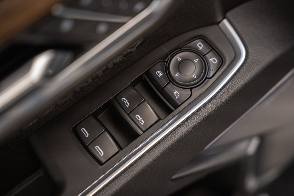 ChevroletSilverado 150043