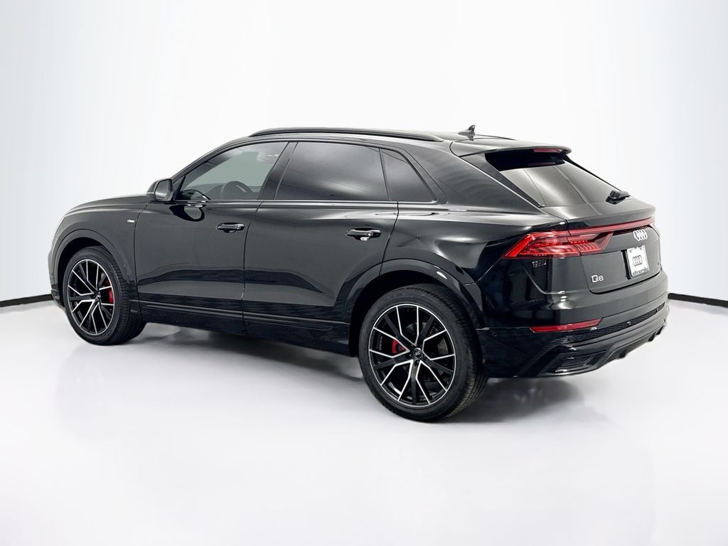 Thumbnail: 2020 Audi Q8 - 7