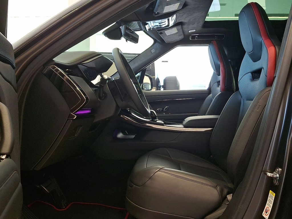 Thumbnail: 2025 Land Rover Range Rover Sport - 9